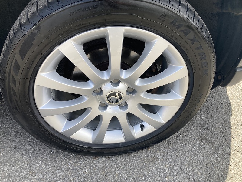 Skoda 2.0 TDI SE Outdoor 5dr Diesel Manual Euro 5 (110 ps)