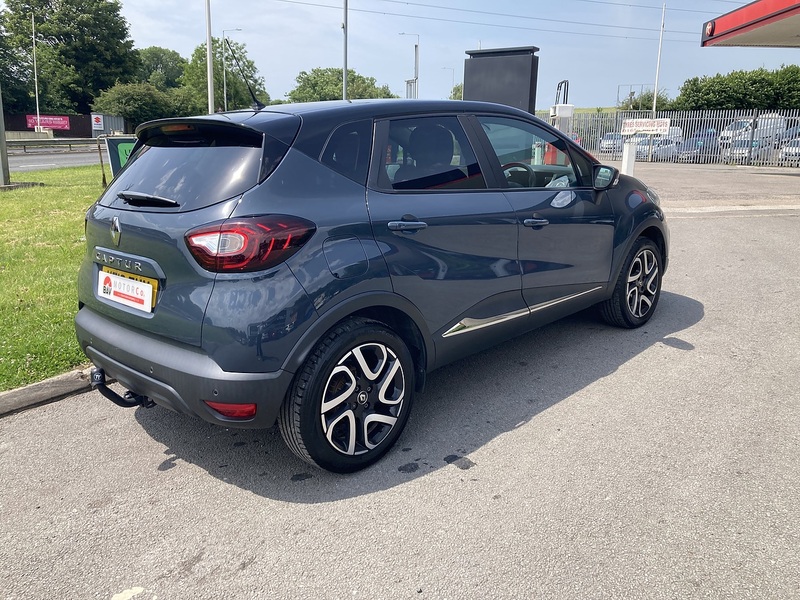 Renault 0.9 TCe ENERGY Iconic SUV 5dr Petrol Manual Euro 6 (s/s) (90 ps)