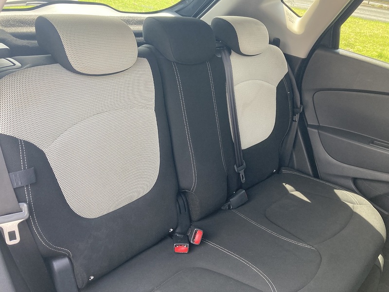 Renault 0.9 TCe ENERGY Iconic SUV 5dr Petrol Manual Euro 6 (s/s) (90 ps)
