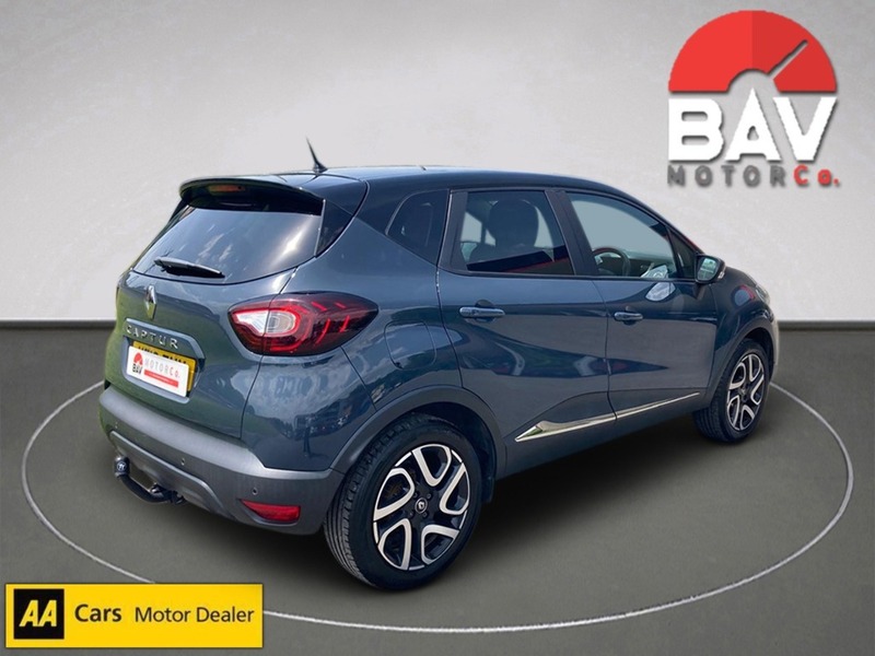 Renault 0.9 TCe ENERGY Iconic SUV 5dr Petrol Manual Euro 6 (s/s) (90 ps)