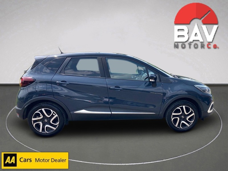 Renault 0.9 TCe ENERGY Iconic SUV 5dr Petrol Manual Euro 6 (s/s) (90 ps)