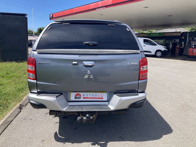 Mitsubishi 2.4 DI-D DC Warrior Pickup Double Cab 4dr Diesel Auto 4WD Euro 6 (178 ps)