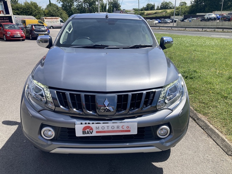 Mitsubishi 2.4 DI-D DC Warrior Pickup Double Cab 4dr Diesel Auto 4WD Euro 6 (178 ps)