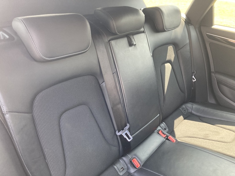 Audi 2.0 TDI Black Edition Estate 5dr Diesel Manual Euro 5 (s/s) (150 ps)