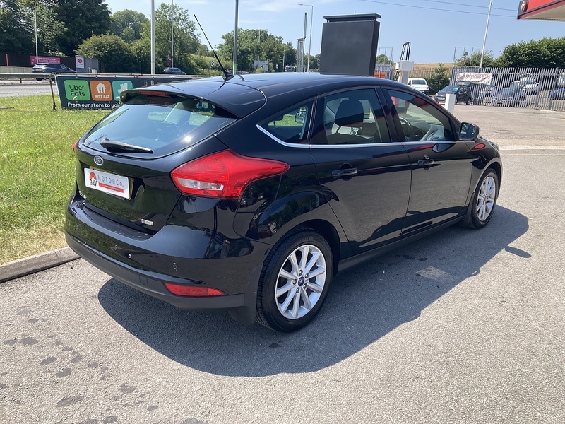 Ford 1.0T EcoBoost Titanium Hatchback 5dr Petrol Manual Euro 6 (s/s) (125 ps)
