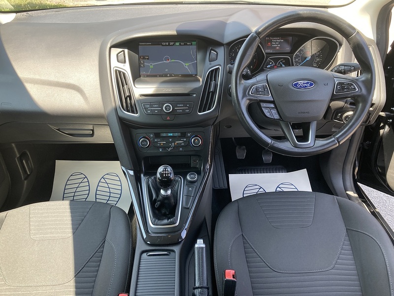 Ford 1.0T EcoBoost Titanium Hatchback 5dr Petrol Manual Euro 6 (s/s) (125 ps)