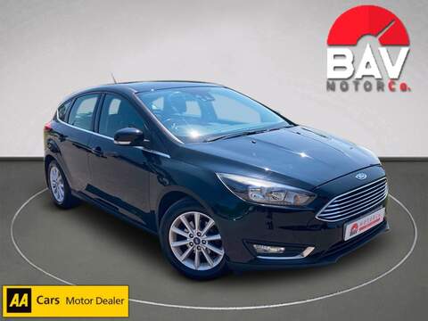 1.0T EcoBoost Titanium Hatchback 5dr Petrol Manual Euro 6 (s/s) (125 ps)