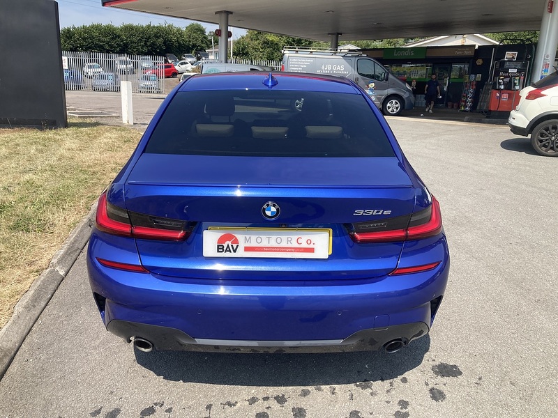BMW 2.0 330e 12kWh M Sport Saloon 4dr Petrol Plug-in Hybrid Auto Euro 6 (s/s) (292 ps)