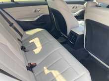 BMW 2.0 330e 12kWh M Sport Saloon 4dr Petrol Plug-in Hybrid Auto Euro 6 (s/s) (292 ps)