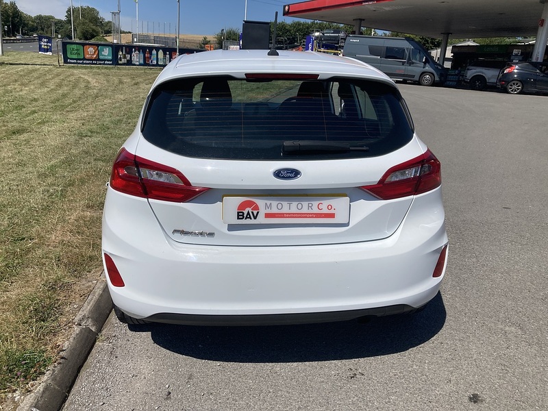 Ford 1.0T EcoBoost Zetec Hatchback 5dr Petrol Manual Euro 6 (s/s) (100 ps)