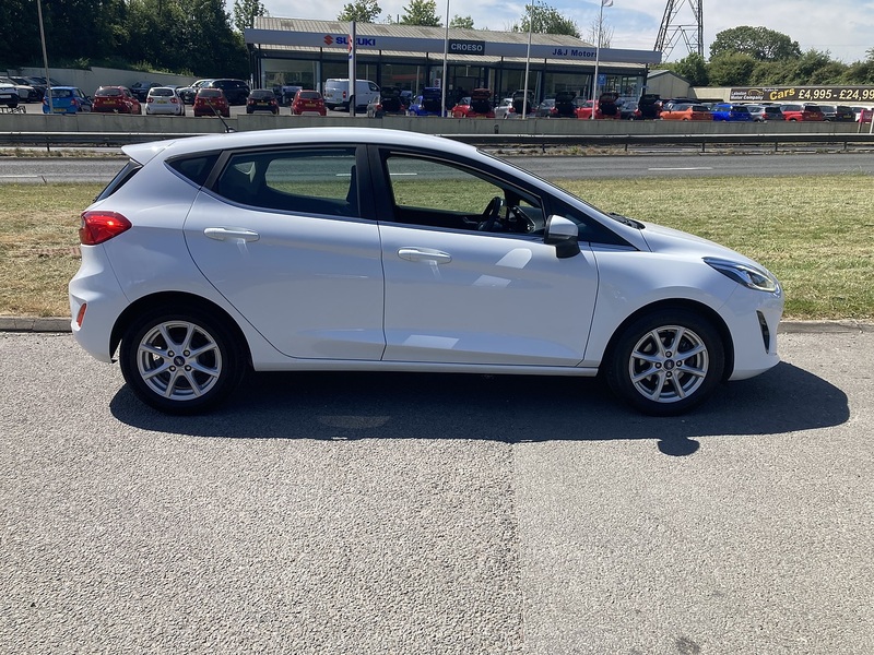 Ford 1.0T EcoBoost Zetec Hatchback 5dr Petrol Manual Euro 6 (s/s) (100 ps)
