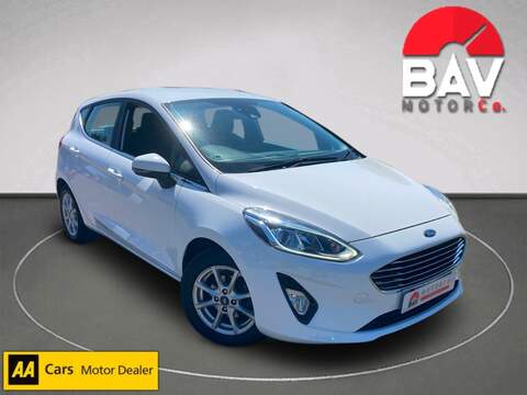 1.0T EcoBoost Zetec Hatchback 5dr Petrol Manual Euro 6 (s/s) (100 ps)