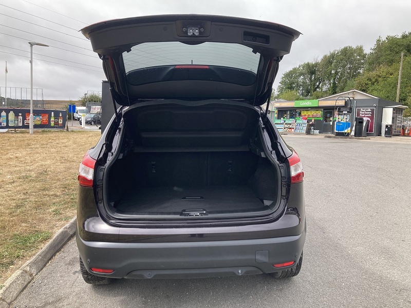 Nissan 1.5 dCi N-Connecta SUV 5dr Diesel Manual 2WD Euro 6 (s/s) (110 ps)