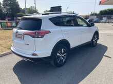 Toyota 2.0 D-4D Business Edition SUV 5dr Diesel Manual Euro 6 (s/s) (Safety Sense, Nav) (143 ps)