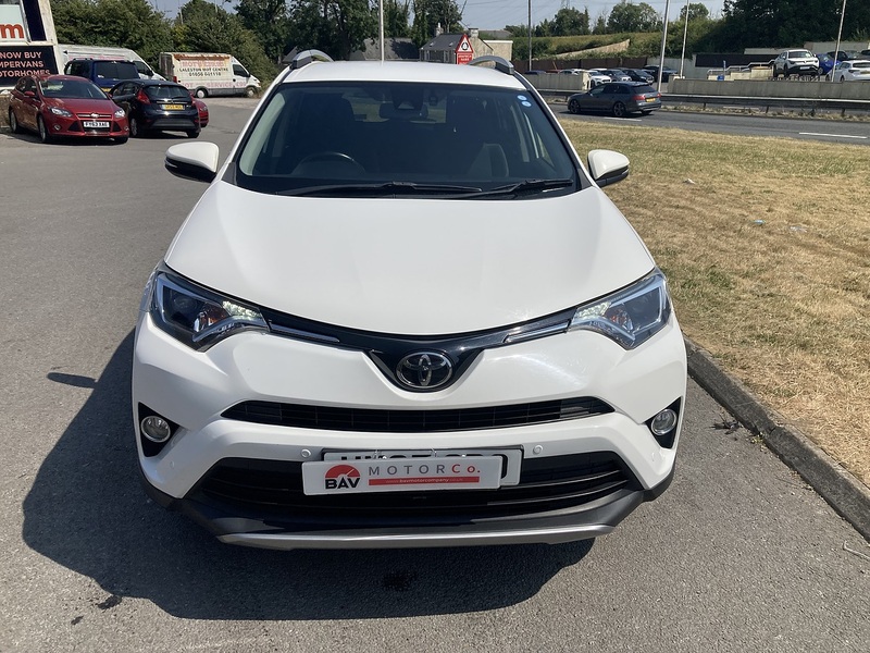 Toyota 2.0 D-4D Business Edition SUV 5dr Diesel Manual Euro 6 (s/s) (Safety Sense, Nav) (143 ps)