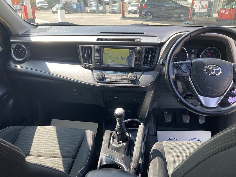 Toyota 2.0 D-4D Business Edition SUV 5dr Diesel Manual Euro 6 (s/s) (Safety Sense, Nav) (143 ps)