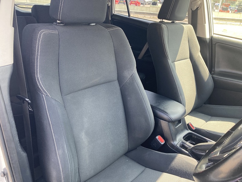 Toyota 2.0 D-4D Business Edition SUV 5dr Diesel Manual Euro 6 (s/s) (Safety Sense, Nav) (143 ps)