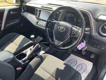 Toyota 2.0 D-4D Business Edition SUV 5dr Diesel Manual Euro 6 (s/s) (Safety Sense, Nav) (143 ps)