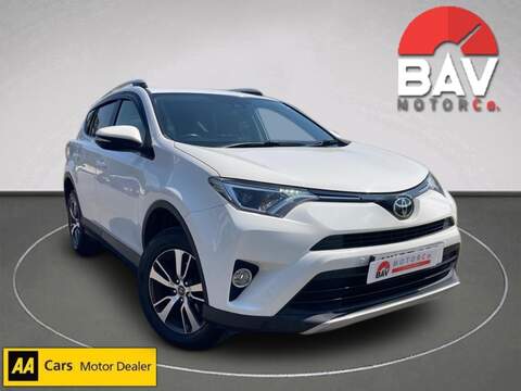 Toyota 2.0 D-4D Business Edition SUV 5dr Diesel Manual Euro 6 (s/s) (Safety Sense, Nav) (143 ps)