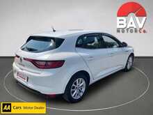 Renault 1.2 TCe Dynamique Nav Hatchback 5dr Petrol Manual Euro 6 (s/s) (130 ps)