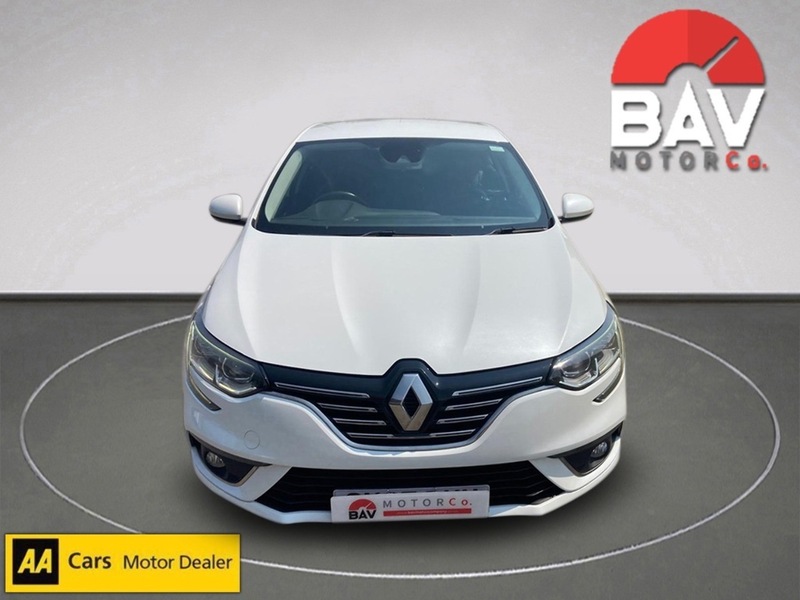 Renault 1.2 TCe Dynamique Nav Hatchback 5dr Petrol Manual Euro 6 (s/s) (130 ps)