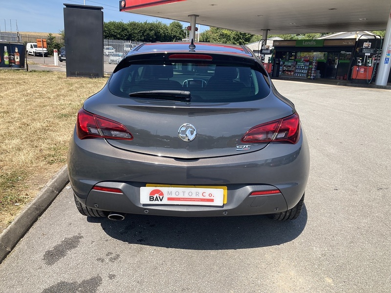 Vauxhall 2.0 CDTi SRi Coupe 3dr Diesel Auto Euro 5 (165 ps)