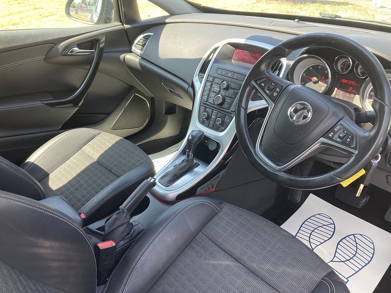 Vauxhall 2.0 CDTi SRi Coupe 3dr Diesel Auto Euro 5 (165 ps)