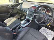 Vauxhall 2.0 CDTi SRi Coupe 3dr Diesel Auto Euro 5 (165 ps)