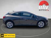 Vauxhall 2.0 CDTi SRi Coupe 3dr Diesel Auto Euro 5 (165 ps)