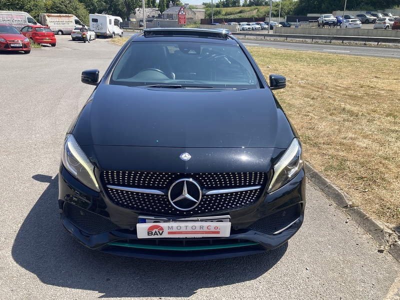 Mercedes-Benz 2.1 A220d Motorsport Edition (Premium) Hatchback 5dr Diesel 7G-DCT Euro 6 (s/s) (177 ps)