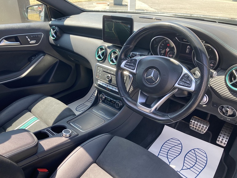 Mercedes-Benz 2.1 A220d Motorsport Edition (Premium) Hatchback 5dr Diesel 7G-DCT Euro 6 (s/s) (177 ps)