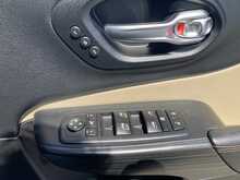 Jeep 2.2 MultiJetII Limited SUV 5dr Diesel Auto 4WD Euro 6 (s/s) (200 ps)
