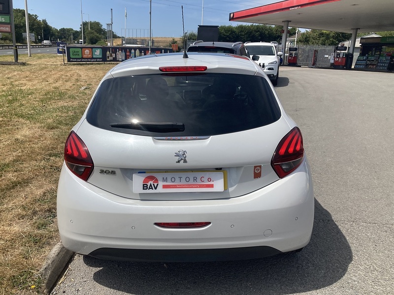 Peugeot 1.6 BlueHDi Roland Garros Hatchback 5dr Diesel Manual Euro 6 (100 ps)
