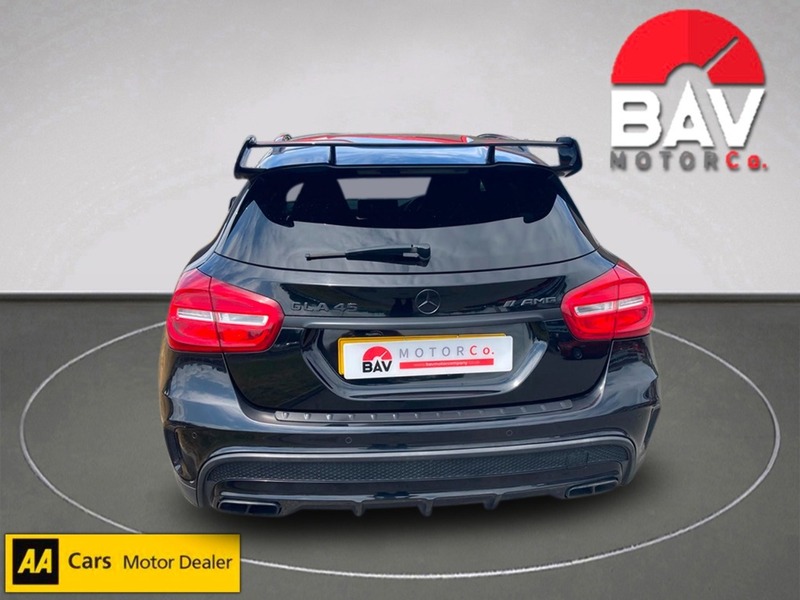 Mercedes-Benz 2.0 GLA45 AMG SUV 5dr Petrol SpdS DCT 4MATIC Euro 6 (s/s) (360 ps)