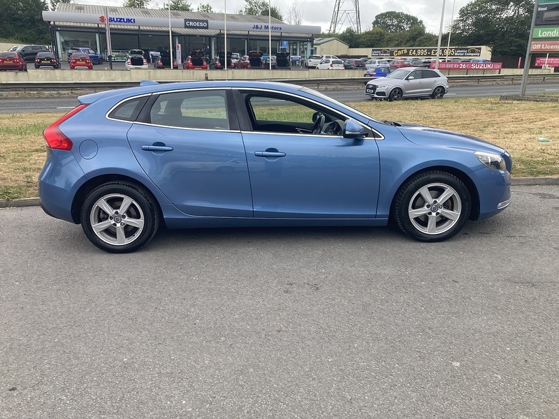 Volvo 1.6 D2 SE Hatchback 5dr Diesel Manual Euro 5 (s/s) (115 ps)