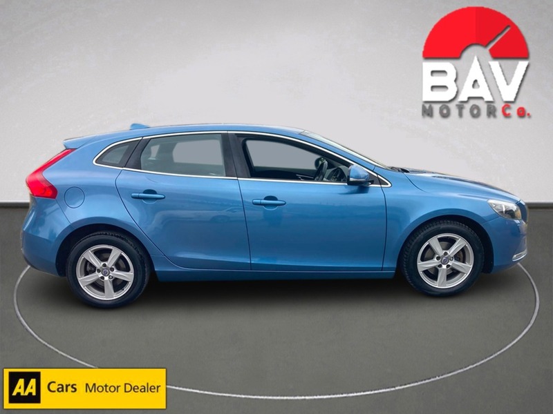 Volvo 1.6 D2 SE Hatchback 5dr Diesel Manual Euro 5 (s/s) (115 ps)