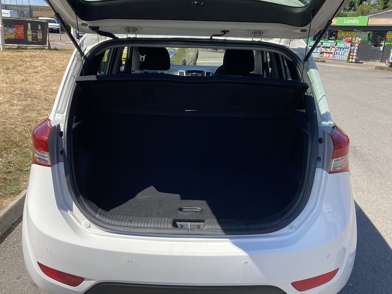 Hyundai 1.6 Style Hatchback 5dr Petrol Auto Euro 5 (123 bhp)