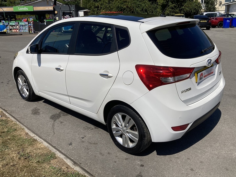 Hyundai 1.6 Style Hatchback 5dr Petrol Auto Euro 5 (123 bhp)