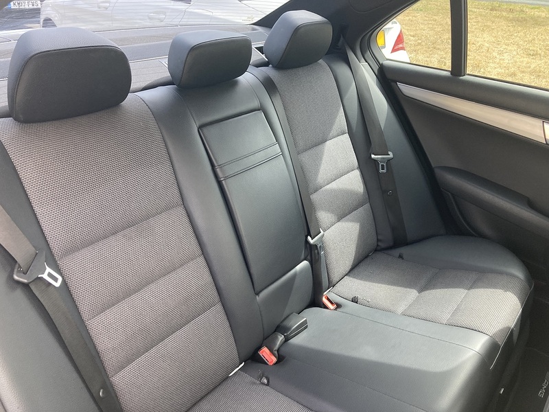 Mercedes-Benz 3.0 C350 CDI V6 BlueEfficiency Sport Saloon 4dr Diesel G-Tronic Euro 5 (s/s) (265 ps)