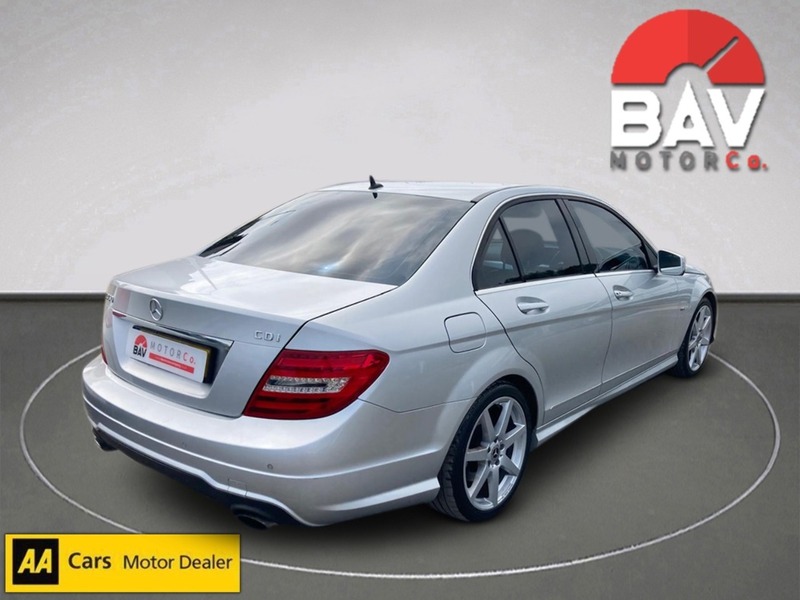 Mercedes-Benz 3.0 C350 CDI V6 BlueEfficiency Sport Saloon 4dr Diesel G-Tronic Euro 5 (s/s) (265 ps)
