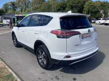 Toyota 2.0 D-4D Business Edition SUV 5dr Diesel Manual Euro 6 (s/s) (143 ps)
