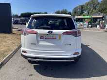 Toyota 2.0 D-4D Business Edition SUV 5dr Diesel Manual Euro 6 (s/s) (143 ps)