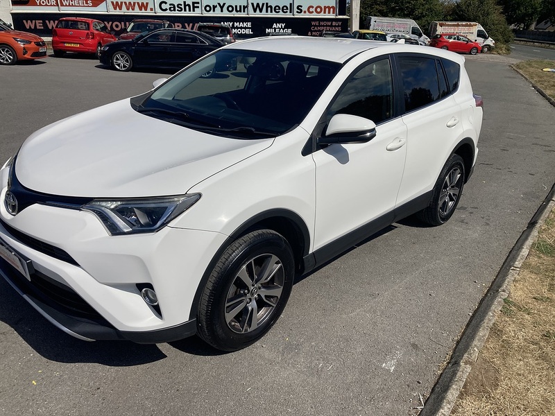 Toyota 2.0 D-4D Business Edition SUV 5dr Diesel Manual Euro 6 (s/s) (143 ps)