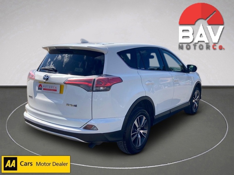 Toyota 2.0 D-4D Business Edition SUV 5dr Diesel Manual Euro 6 (s/s) (143 ps)
