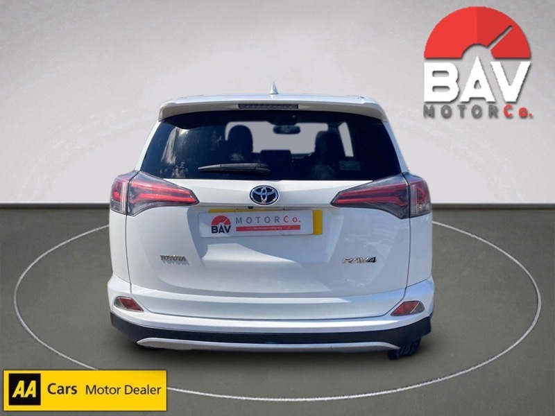 Toyota 2.0 D-4D Business Edition SUV 5dr Diesel Manual Euro 6 (s/s) (143 ps)