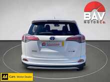 Toyota 2.0 D-4D Business Edition SUV 5dr Diesel Manual Euro 6 (s/s) (143 ps)