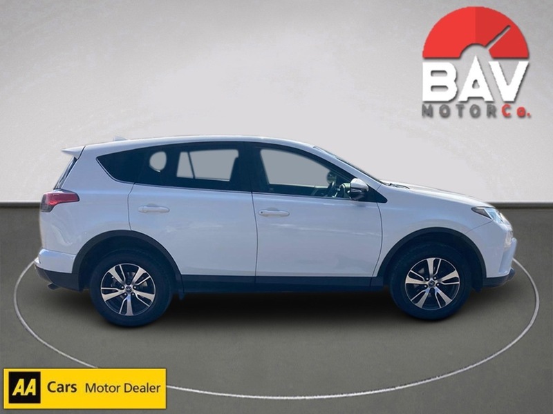 Toyota 2.0 D-4D Business Edition SUV 5dr Diesel Manual Euro 6 (s/s) (143 ps)
