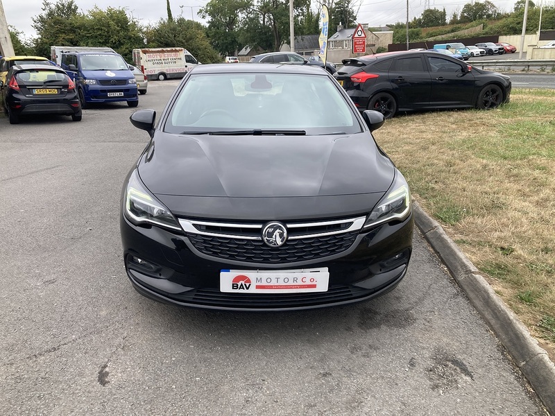 Vauxhall 1.6 CDTi ecoFLEX Elite Nav Hatchback 5dr Diesel Manual Euro 6 (s/s) (110 ps)