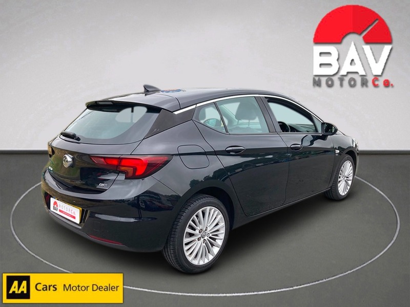 Vauxhall 1.6 CDTi ecoFLEX Elite Nav Hatchback 5dr Diesel Manual Euro 6 (s/s) (110 ps)