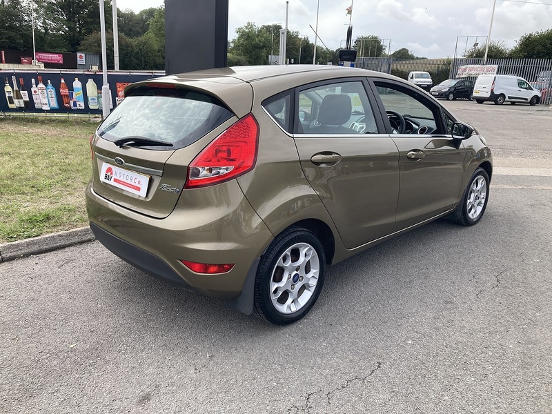 Ford 1.25 Zetec Hatchback 5dr Petrol Manual (129 g/km, 81 bhp)